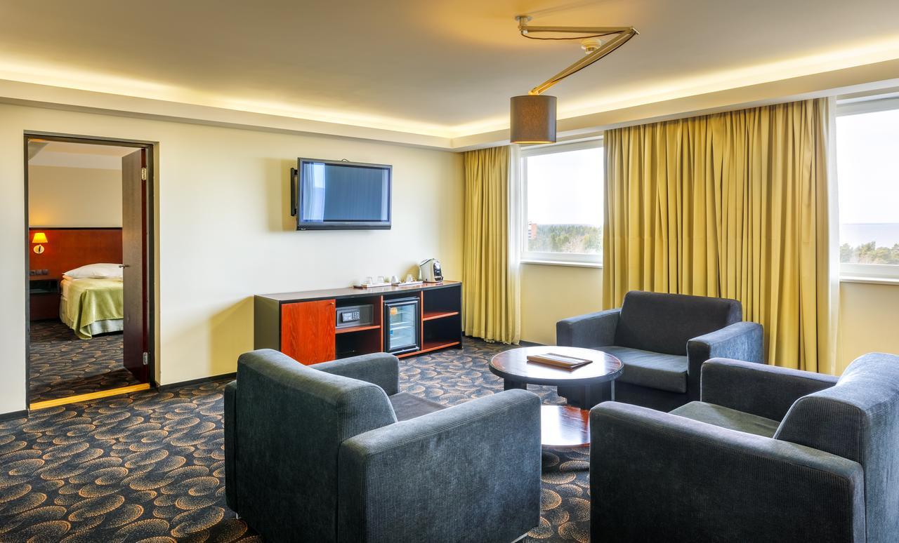 Meresuu Spa & Hotel Narva-Jõesuu Exteriör bild